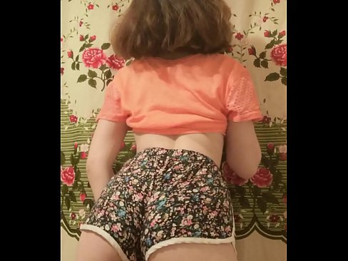 ❤️ सेक्सी तरुण बेब कॅमेऱ्यात तिची चड्डी काढत आहे ❤️  mr.com-porn-mz.ru वर  ☑