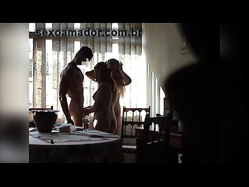 ❤️ लैंगिक मित्र त्याच्याबरोबर एक राक्षस आणि थ्रीसम आमंत्रित करतात ❤️  mr.com-porn-mz.ru वर  ☑